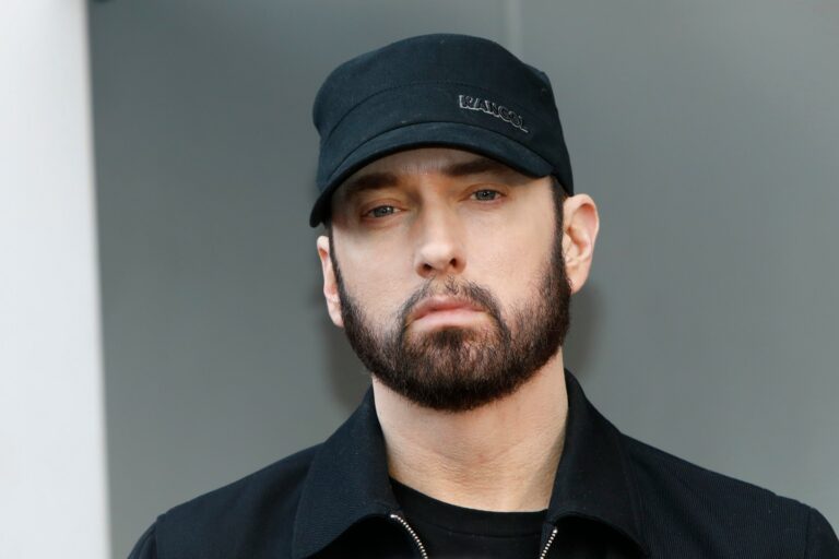 Eminem Celebrates 1 Billion Streams Of Lose Yourself On Spotify Eminem Celebrates 1 Billion Streams Of Lose Yourself On Spotify