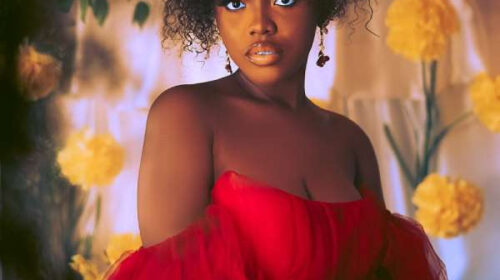 319202180124 0g830n4yyt gyakie flower scaled 1