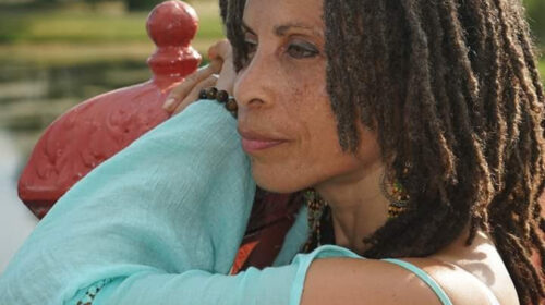 Faye El'e - All Wrapped Up (official music video)