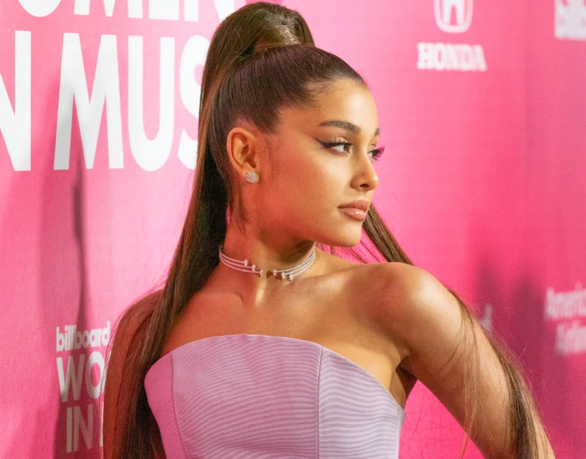 Ariana Grande Joins Weverse 52 Ariana Grande Joins Weverse