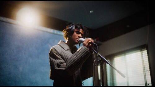 Live performance of Bad Romance by Taves