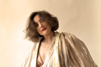 Ebony Buckle Golden Sand