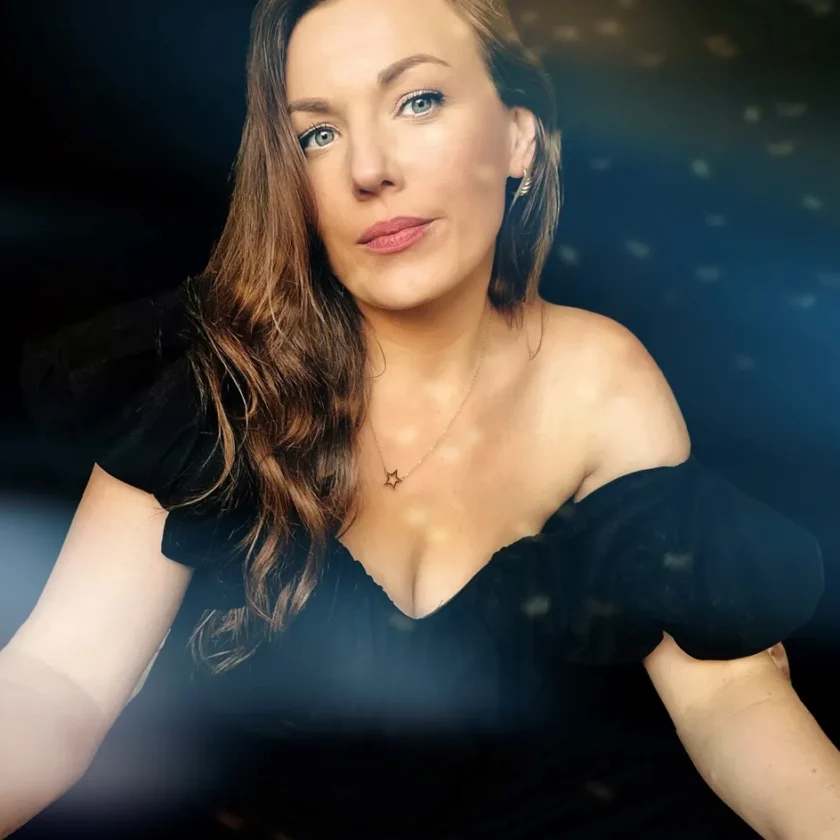 Ellen Arthur Blyth Releases Soulful New Single "Young Ones" 52 Ellen Arthur Blyth Young Ones