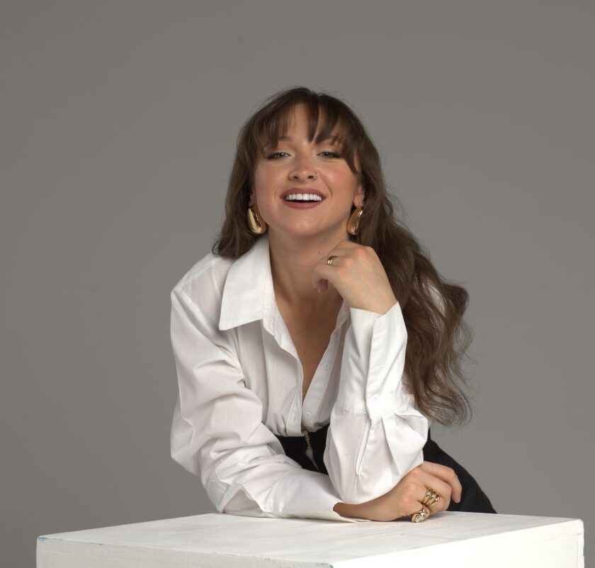 Sydnie Christmas Unveils Music Video for ‘Starlight Express’ Sydnie Christmas Starlight Express (Official Music Video)
