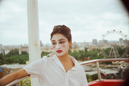 Sofie Royer Shares New Single Indoor Sport