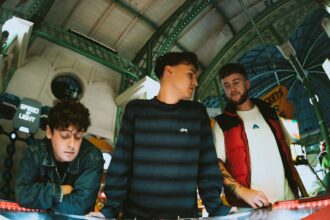 Bacci Pouch Normal People