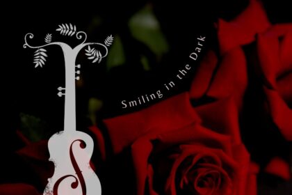 Dryadic Smiling in the Dark