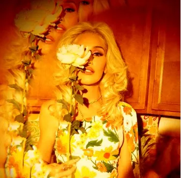 Gwen Stefani Releases Fifth Studio Album Bouquet 52 wen Stefani - Bouquet