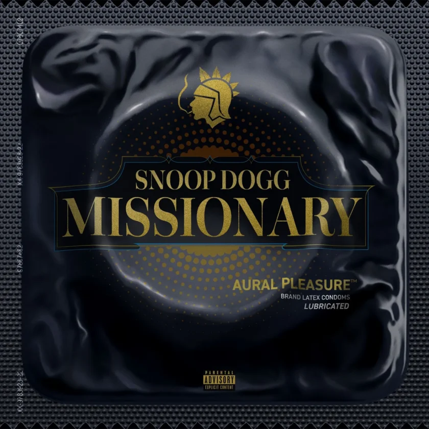 Snoop Dogg and Dr. Dre Release New Single “Outta Da Blue” Snoop Dogg and Dr. Dre Outta Da Blue