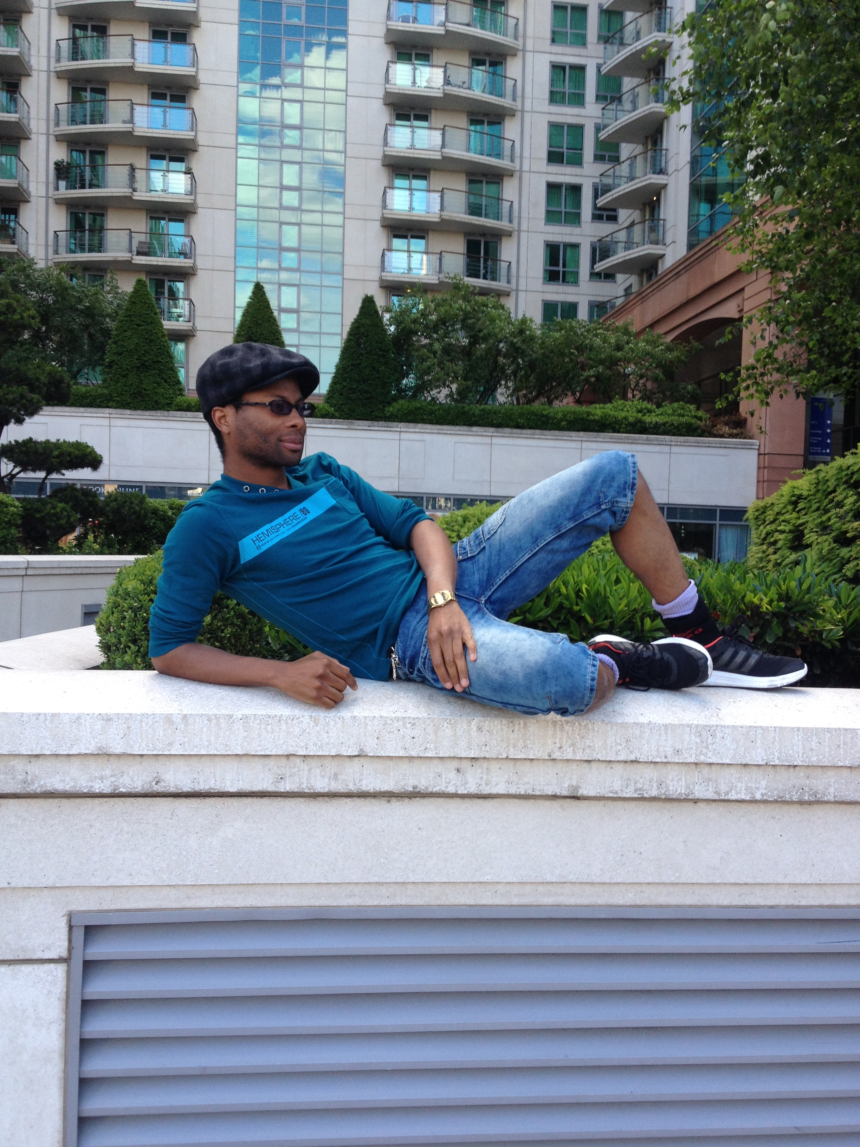 Henry Gata Crazy Christmas