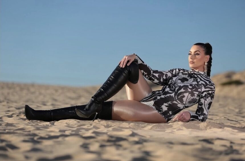 Kristin Venae Still here