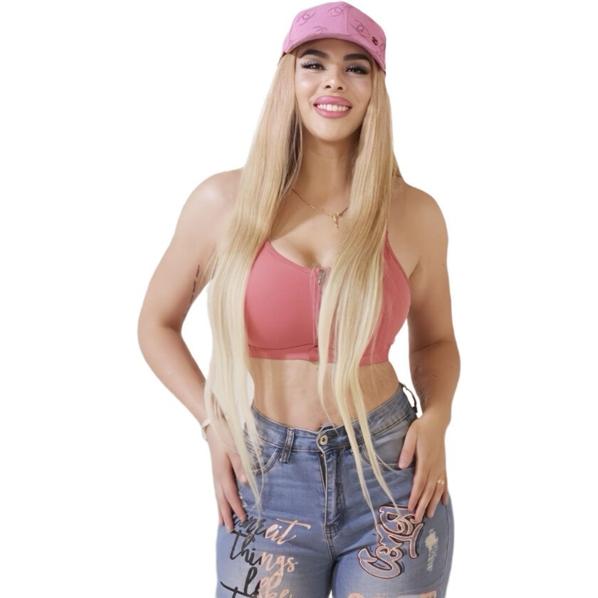 ‘La pareja feliz’ is the latest fiery single from Mexican born Leona con flow Leona con flow La pareja feliz