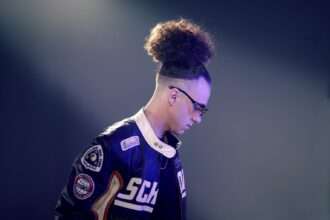 Blaiz Fayah Money Pull Up