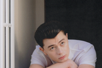 Elliot James Reay Daydreaming