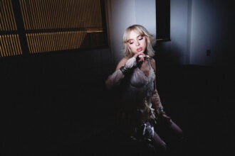 Sophie Powers Move With Me