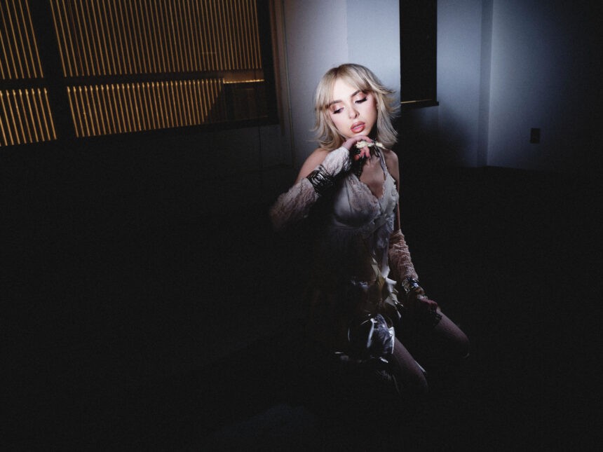 Sophie Powers Move With Me