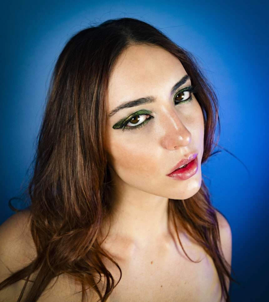 ANA LUNA DANCE IN A TRANCE