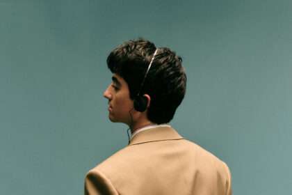 Elijah Woods Ghost On The Radio