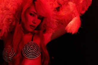 Kyra Machida – Handsy