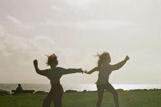 Elle Leon Gallagher A Chara