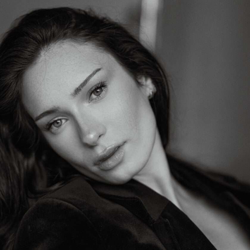Katie Belle Unveils Dreamy New Single “Bad Dreams” Professional photography for the modern world