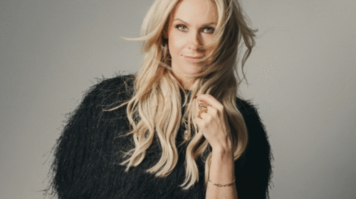 Laura Evans - Out of the Dark