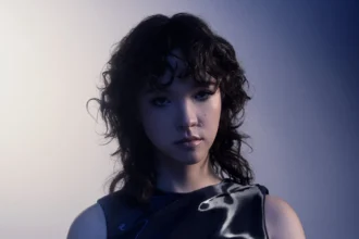 Irène Schrader - Eclipse