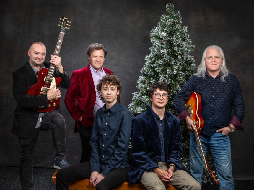 5 Neat Guys - Unwrap You At Christmas