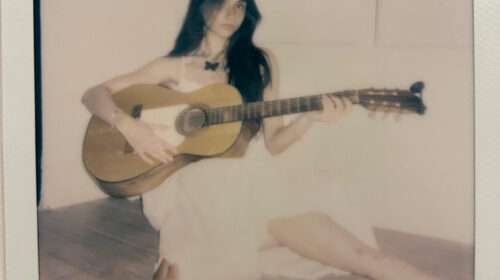 Pilar Victoria - Bloomed In Snow (Acoustic)