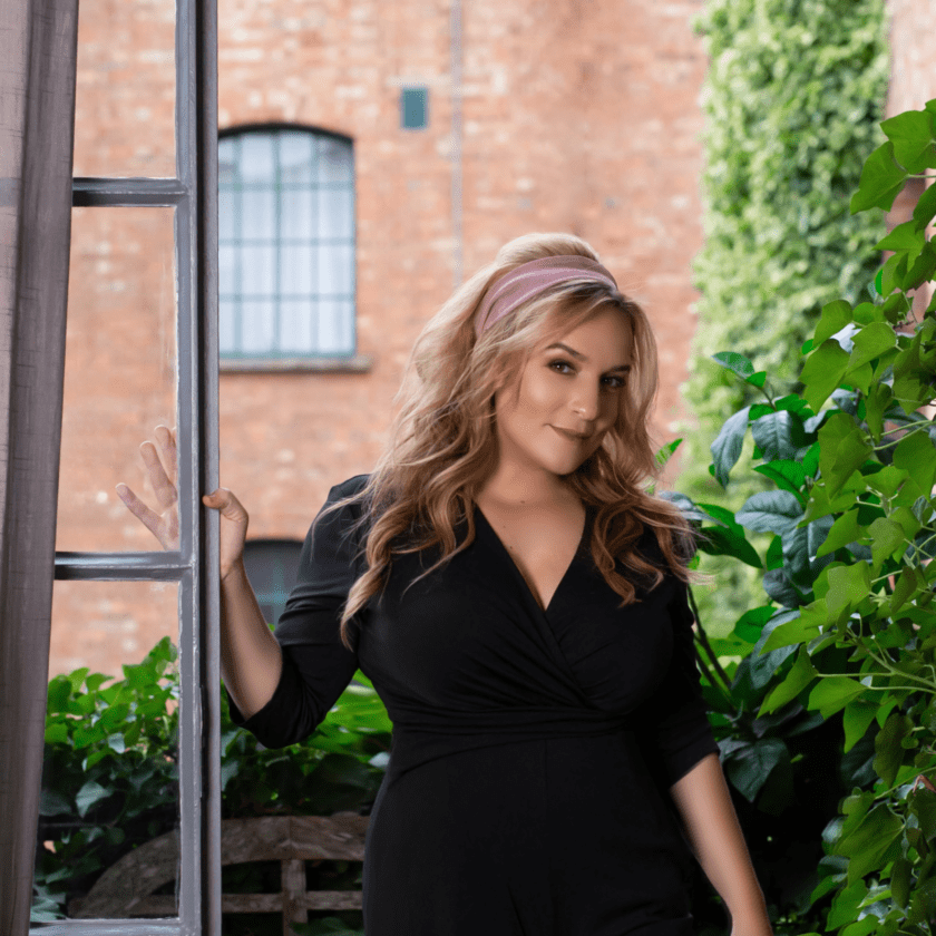 Review: Sasha Joy – To Stay Sasha Joy - To Stay