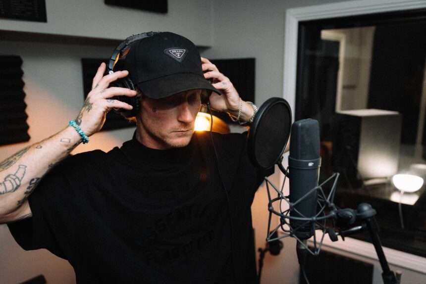 Cary Archer - Cut Foot