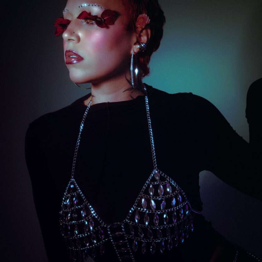 Julith Reveals New Single “Right From Left” Julith - Right From Left