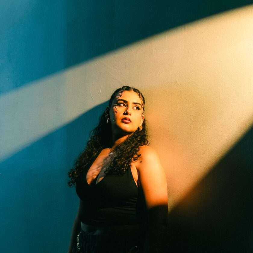 Nicole Issa - Cliché