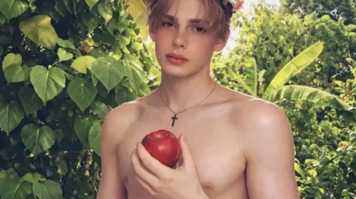 Noah Zayden - APPLE
