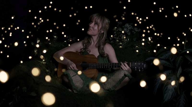 Scarlett Macfarlane Bottles Nostalgic Joy on Sentimental Pop Single “Fireflys” 52 Scarlett Macfarlane - Fireflys
