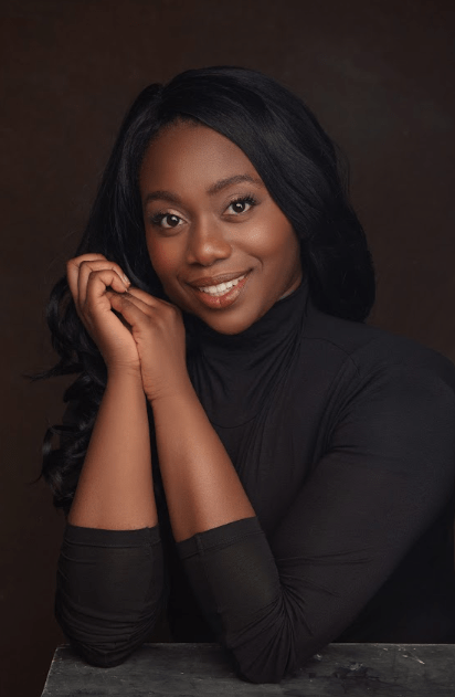 Lauren Akosia