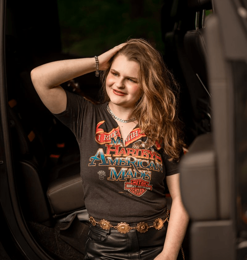Sarah Hardwig Shares Empowering New Single, "Breaking Away" 52 image 13